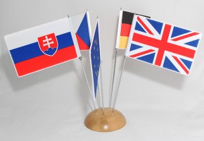 Stoln vlajeky a stojnky